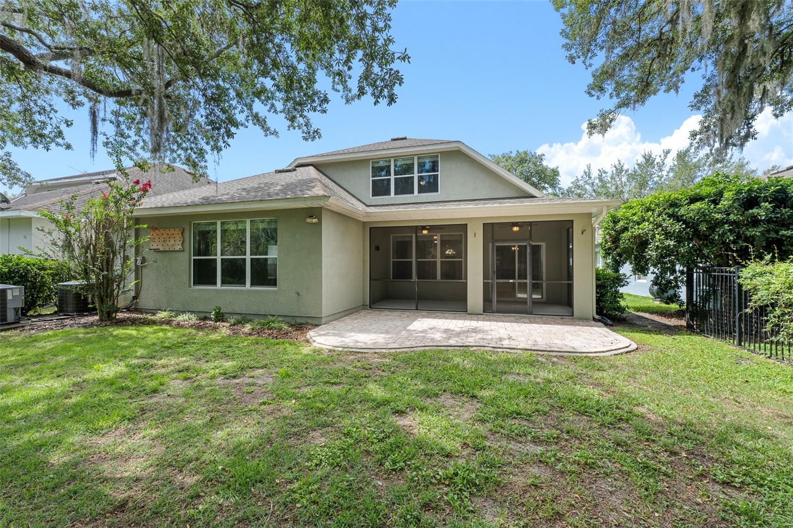 15814 Starling Water Dr Property Photo 3