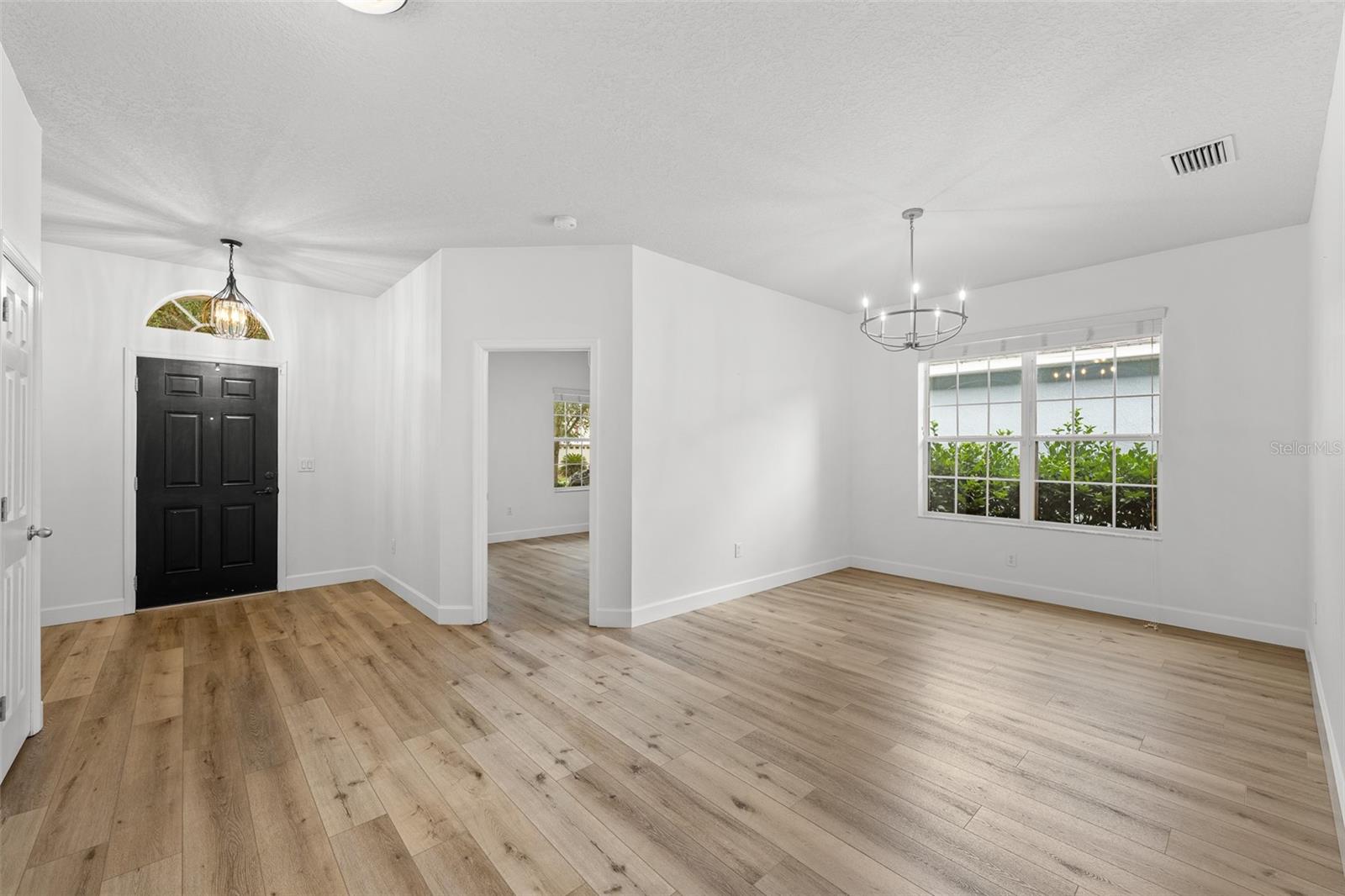 15814 Starling Water Dr Property Photo 7