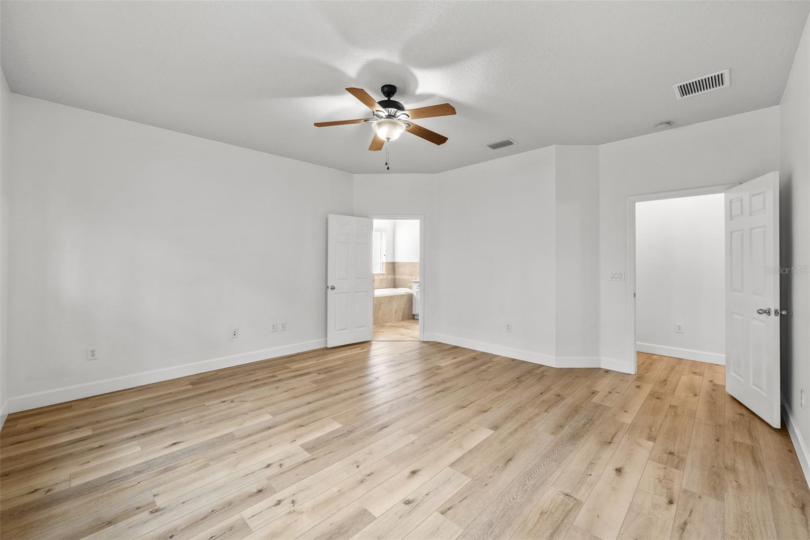 15814 Starling Water Dr Property Photo 17