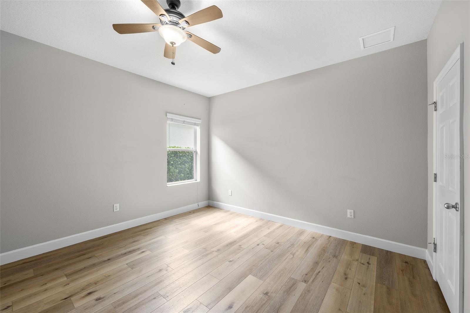15814 Starling Water Dr Property Photo 22