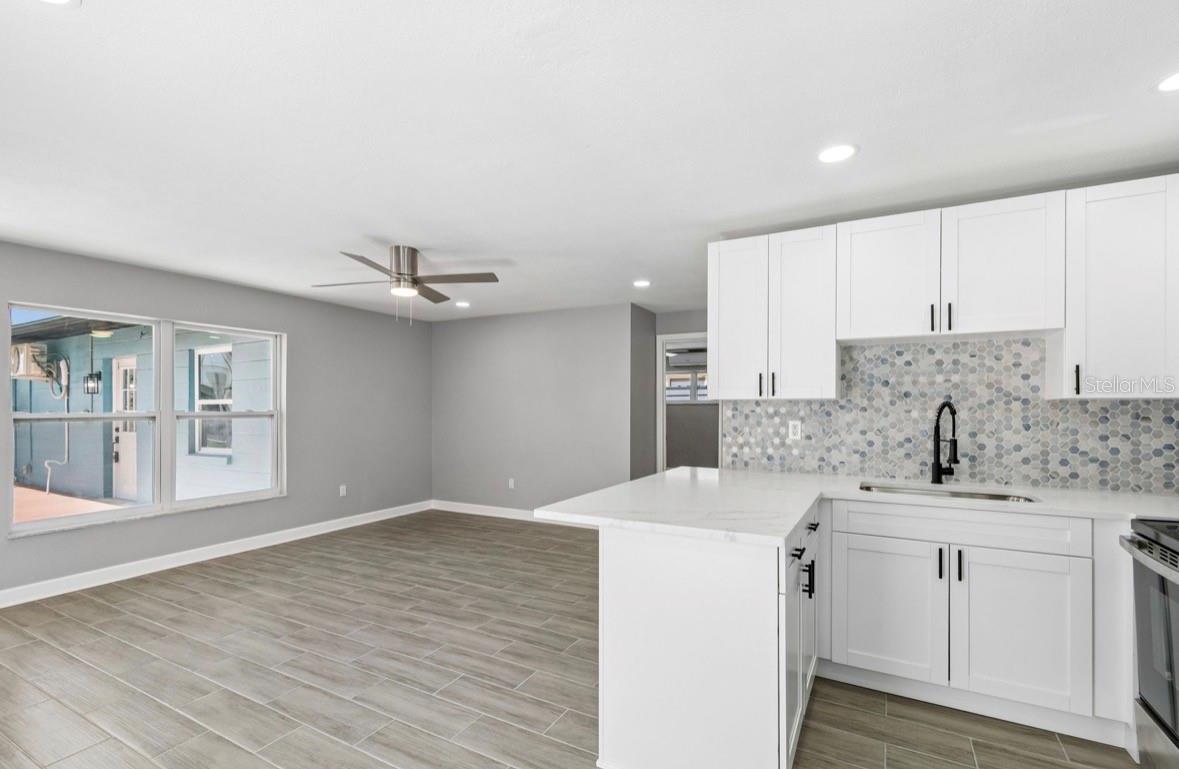 14906 N Bayshore Dr Property Photo 17