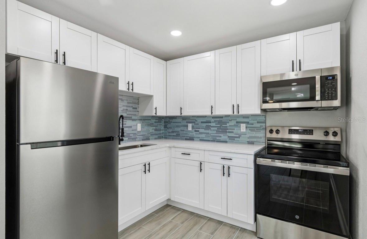 14906 N Bayshore Dr Property Photo 27