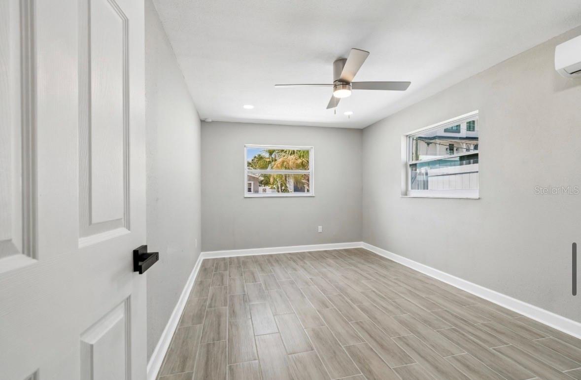 14906 N Bayshore Dr Property Photo 35
