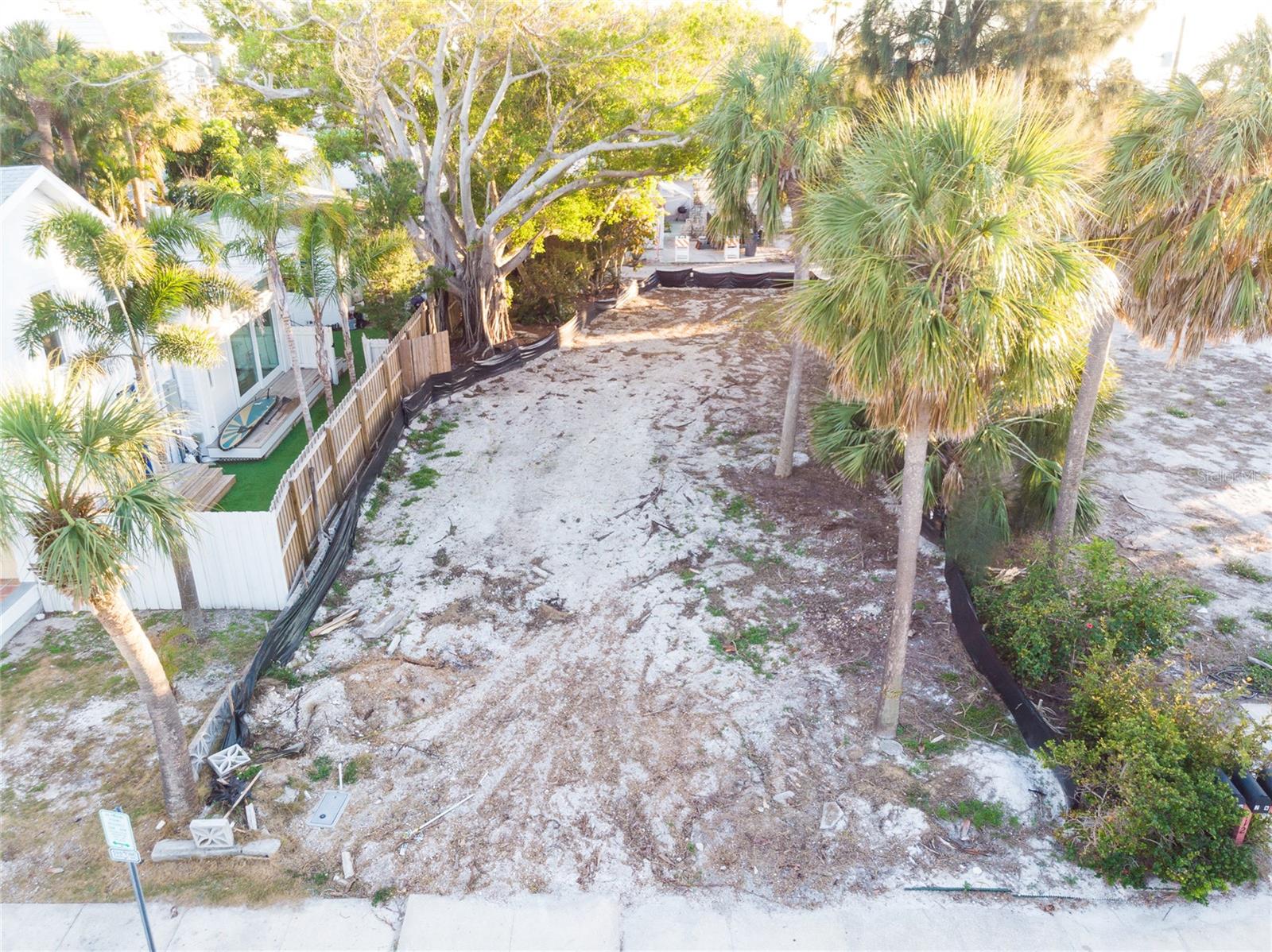 110 4th Ave Property Photo 3