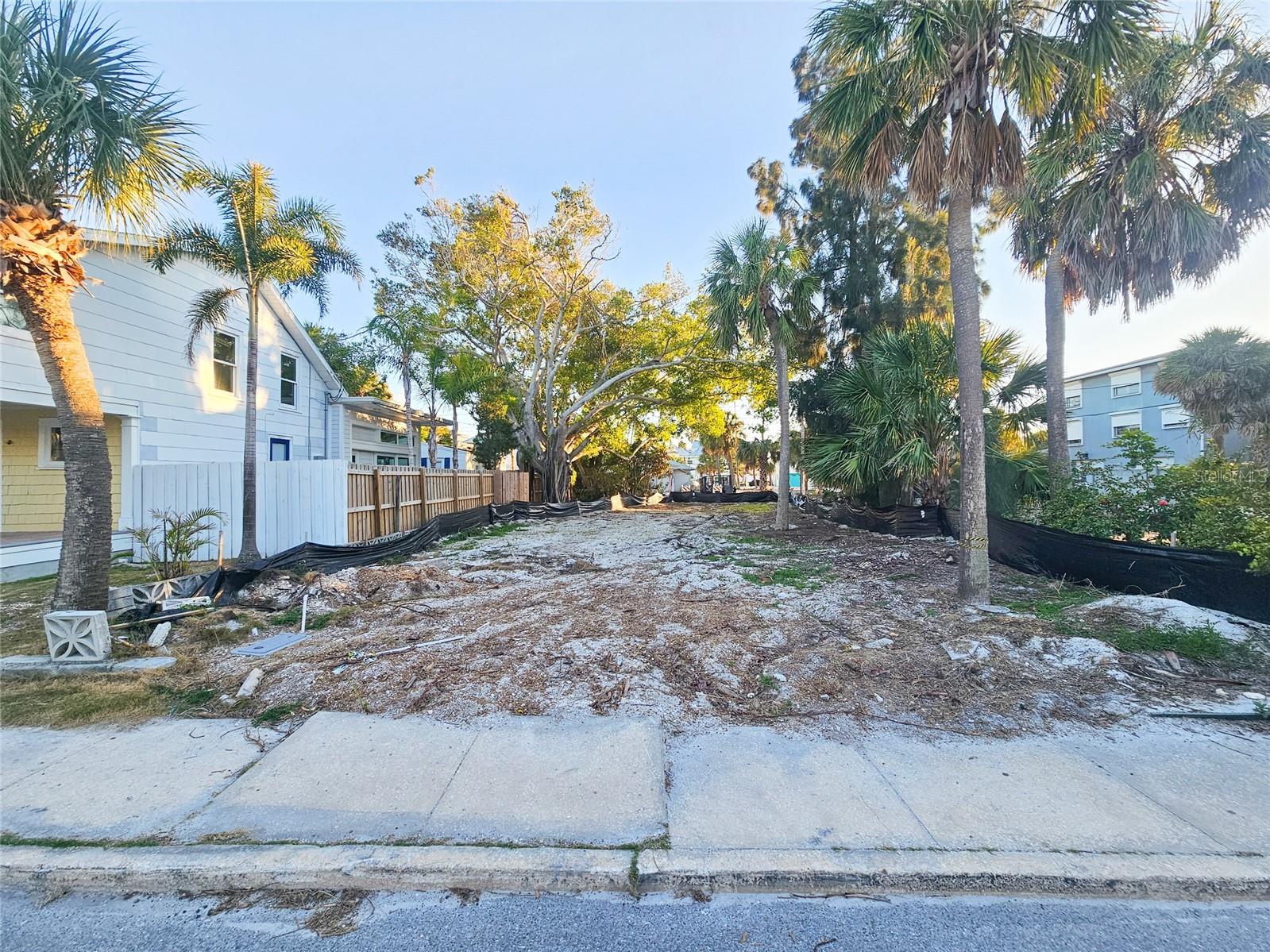 110 4th Ave Property Photo 4