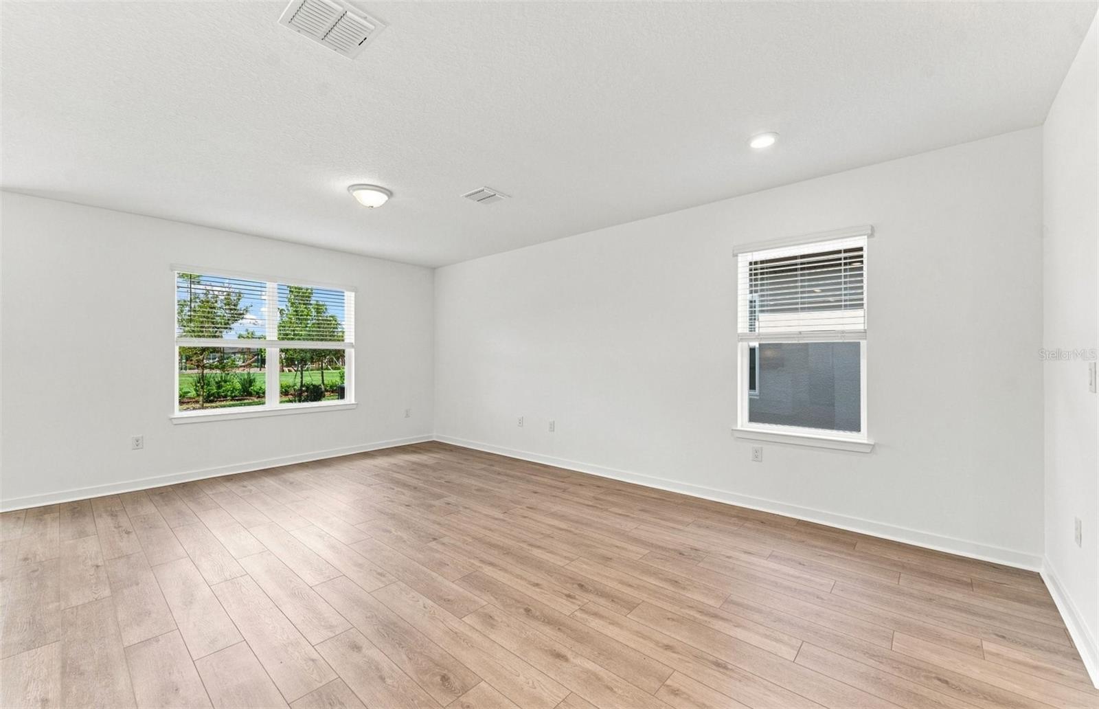 9029 Wildlight Trl Property Photo 6