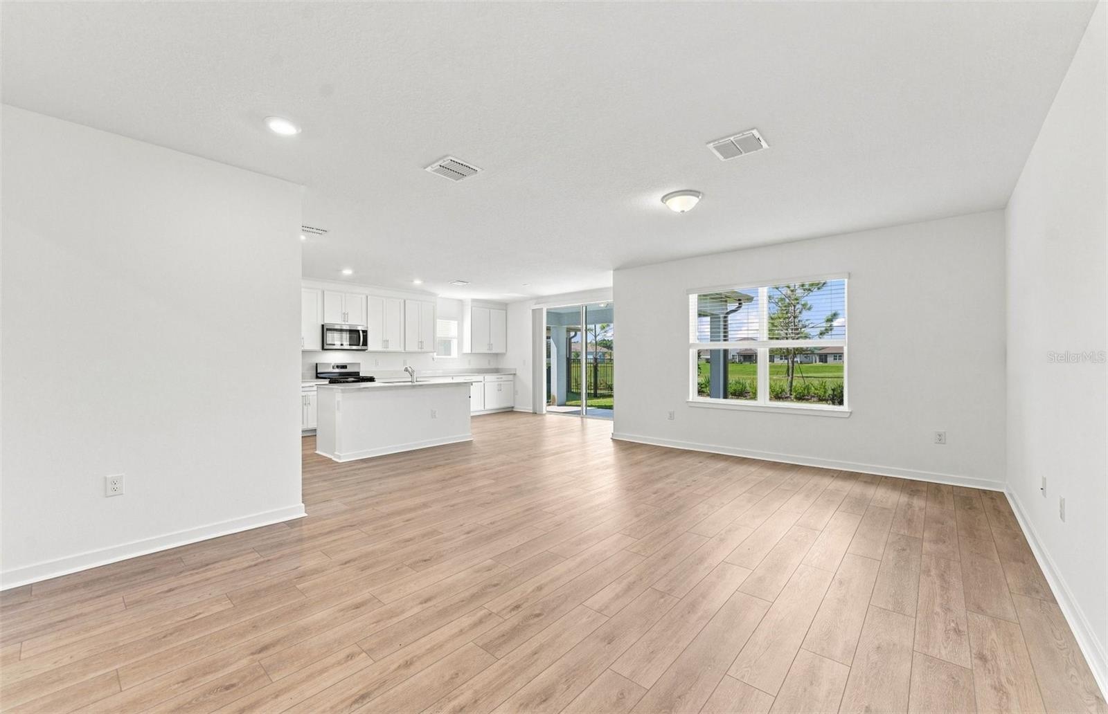 9029 Wildlight Trl Property Photo 7