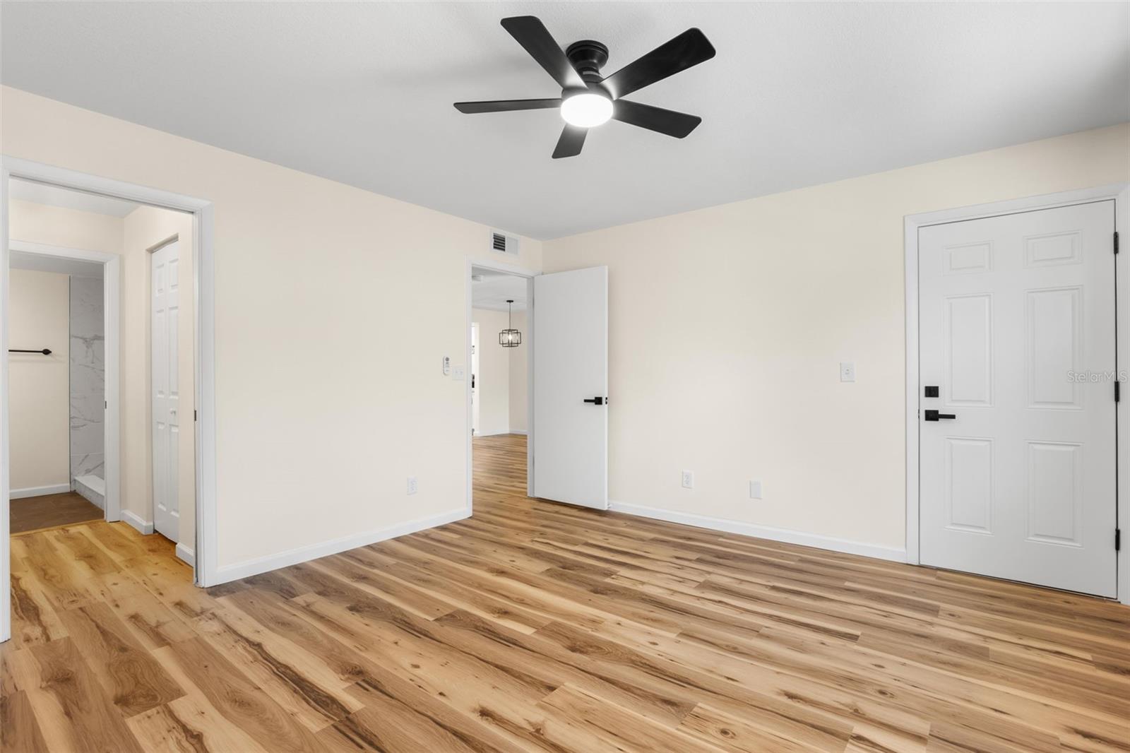 5817 Park St N #302 Property Photo 20