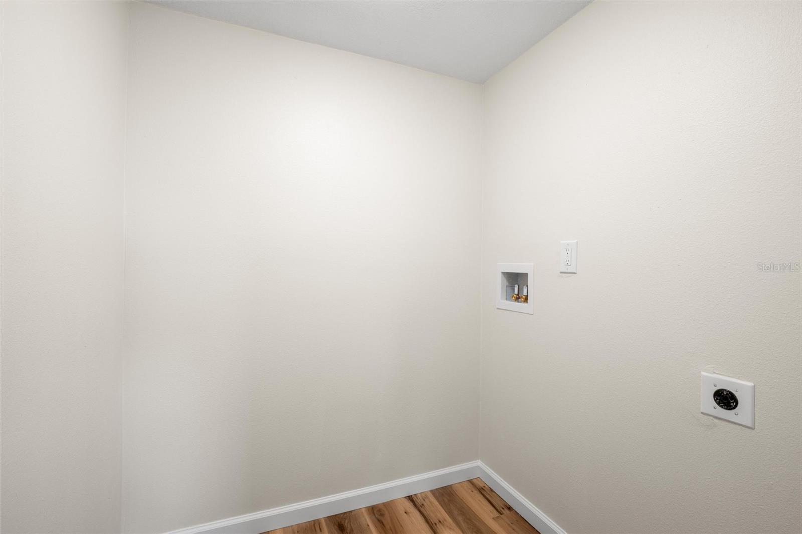 5817 Park St N #302 Property Photo 25