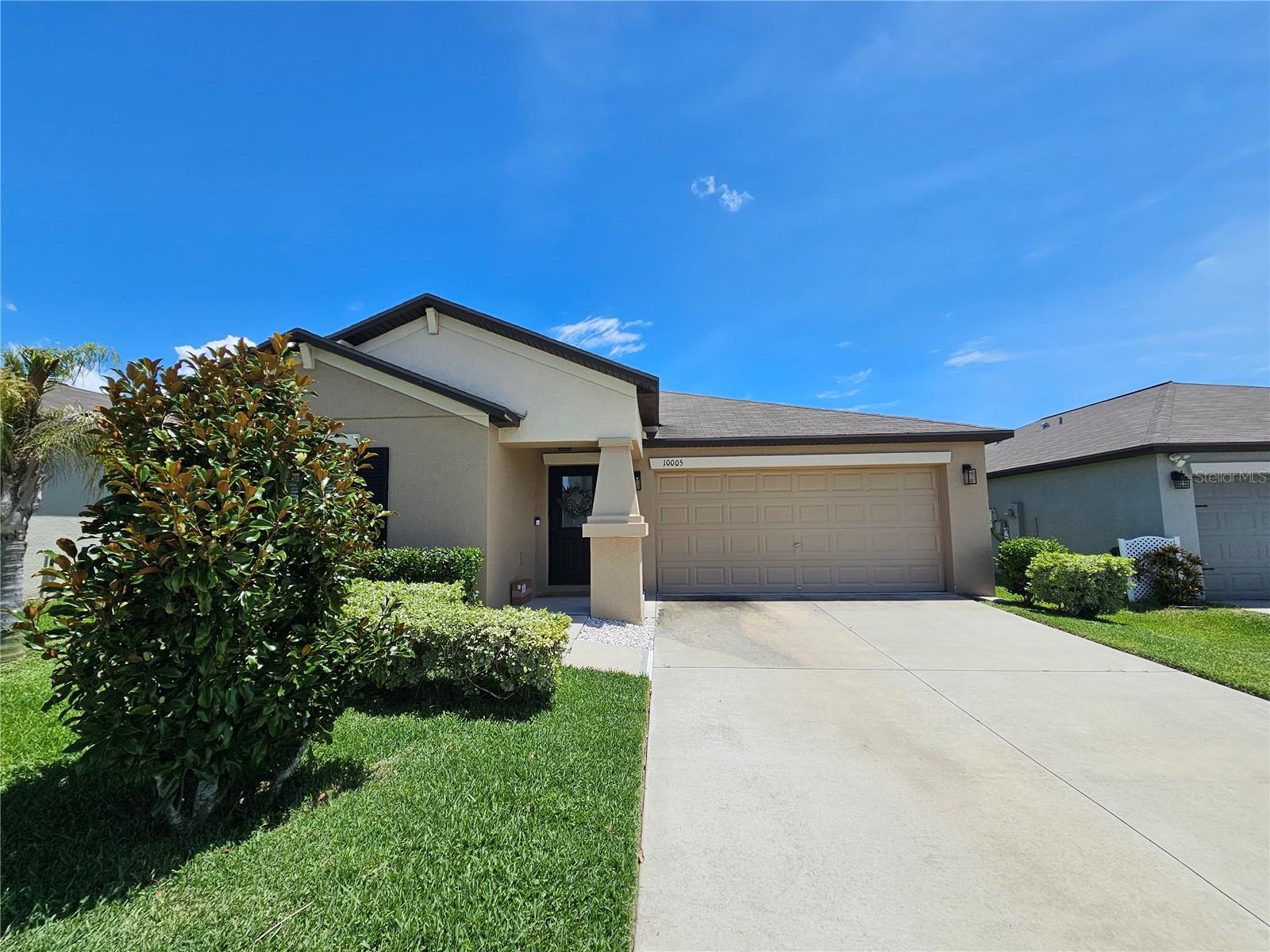 10005 Rose Petal Pl Property Photo 2