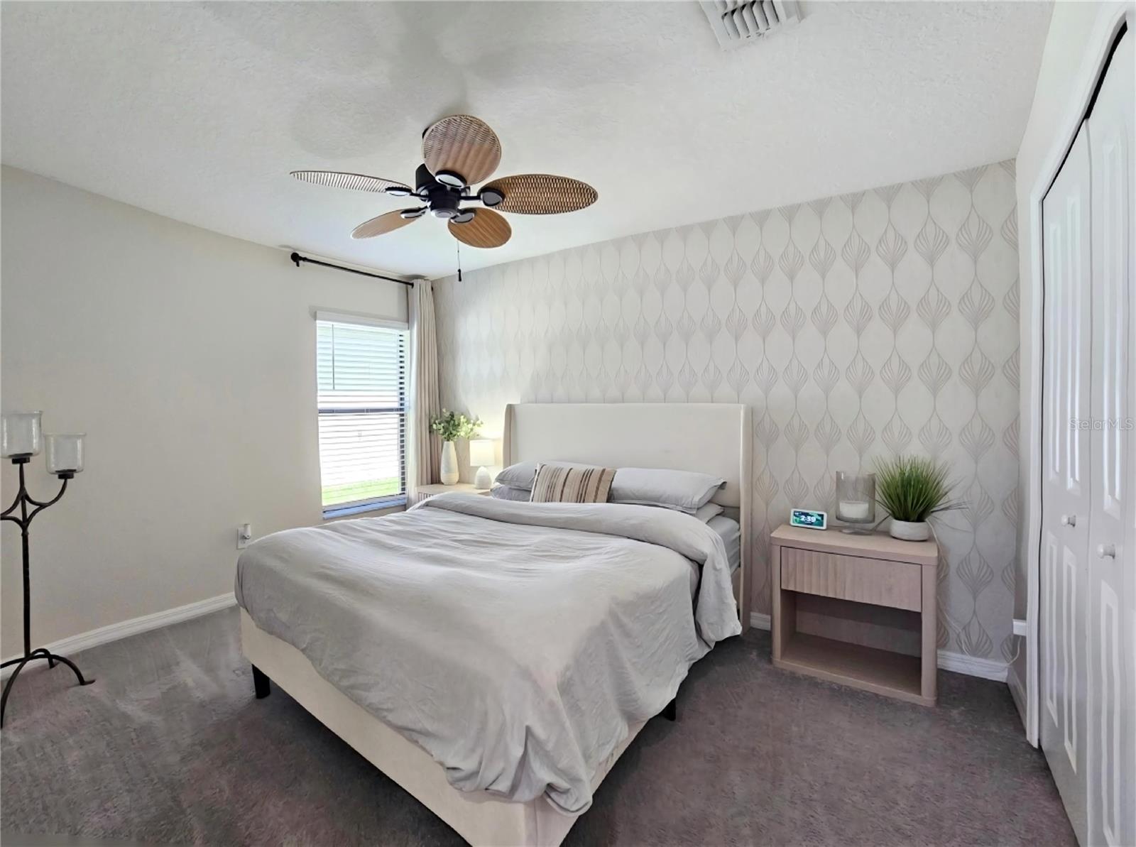 10005 Rose Petal Pl Property Photo 6