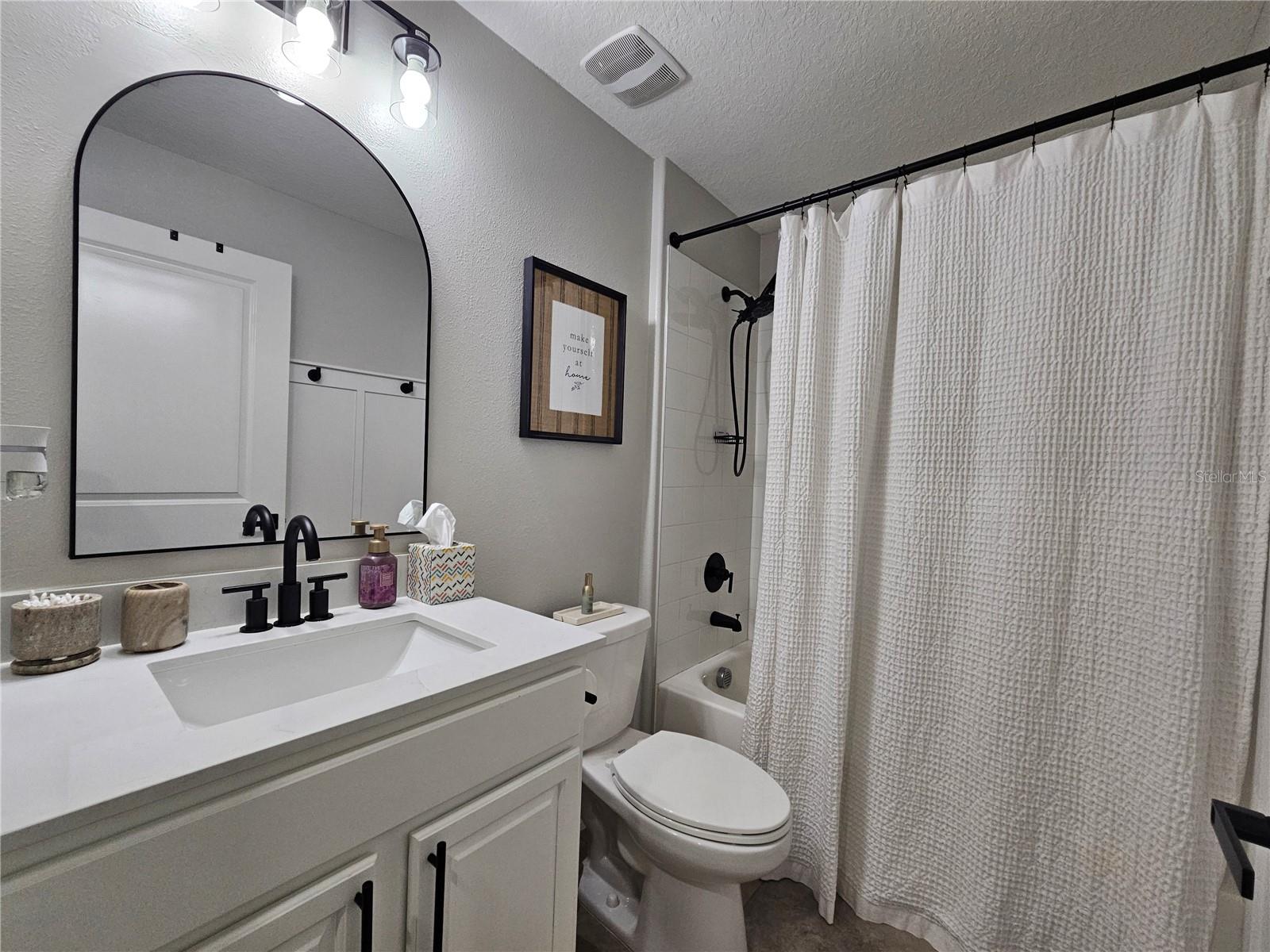 10005 Rose Petal Pl Property Photo 7