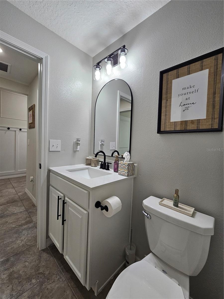 10005 Rose Petal Pl Property Photo 8