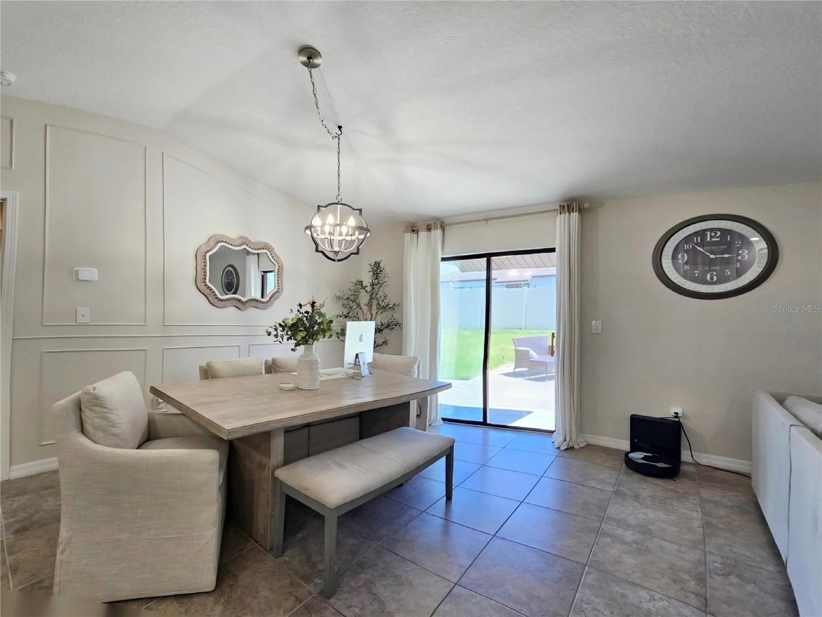 10005 Rose Petal Pl Property Photo 14