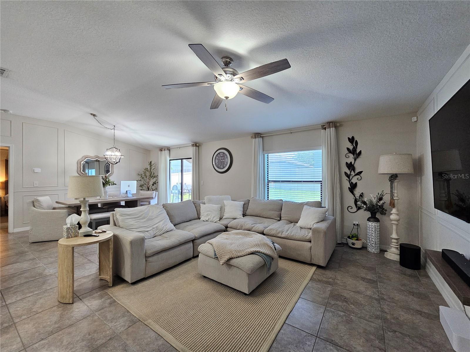 10005 Rose Petal Pl Property Photo 17