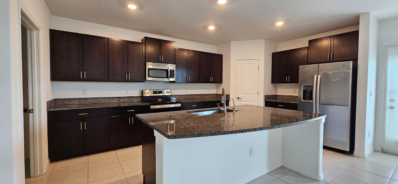 9910 Spanish Lime Ct Property Photo 6