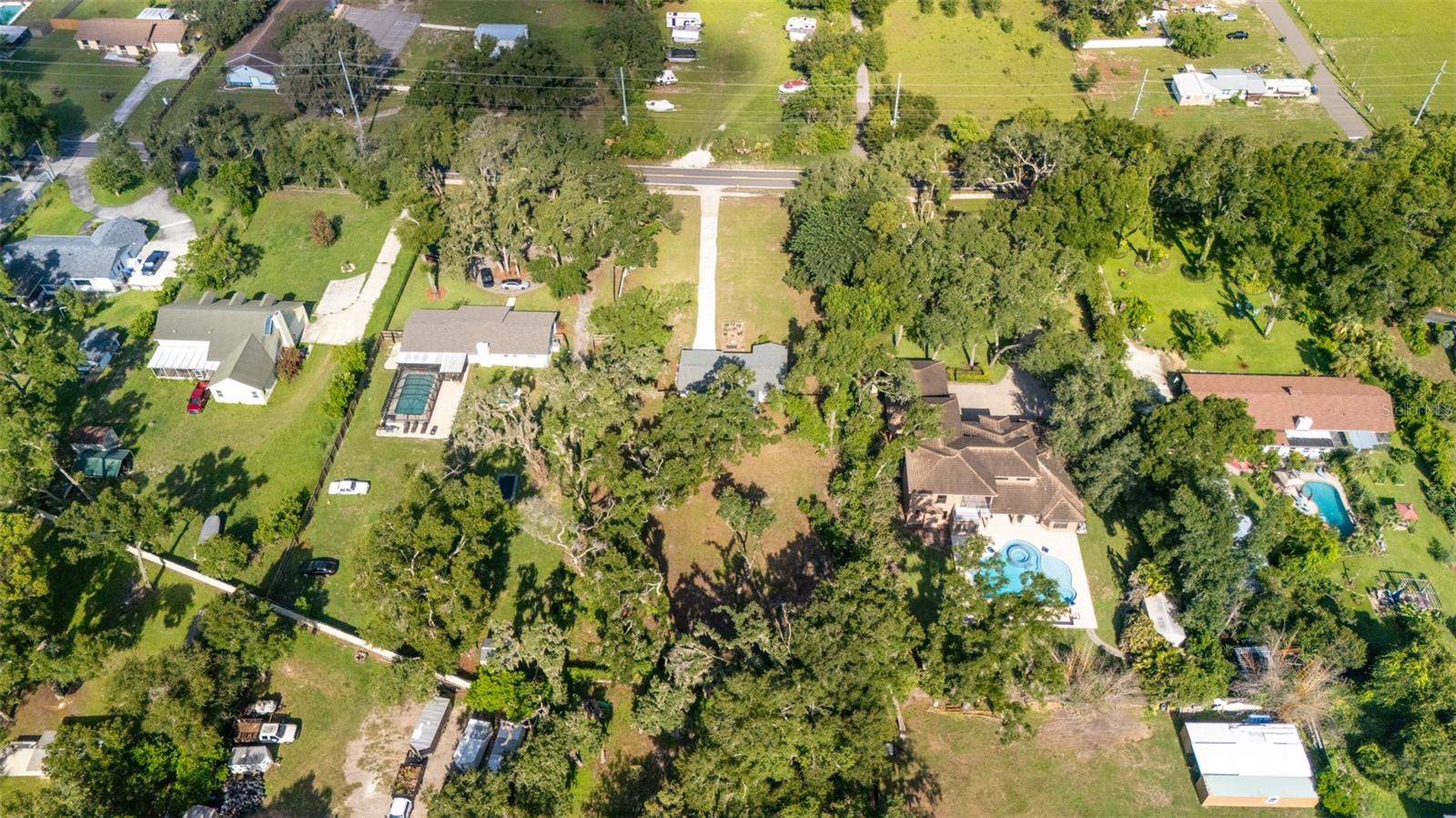 8214 Valrie Ln Property Photo 16