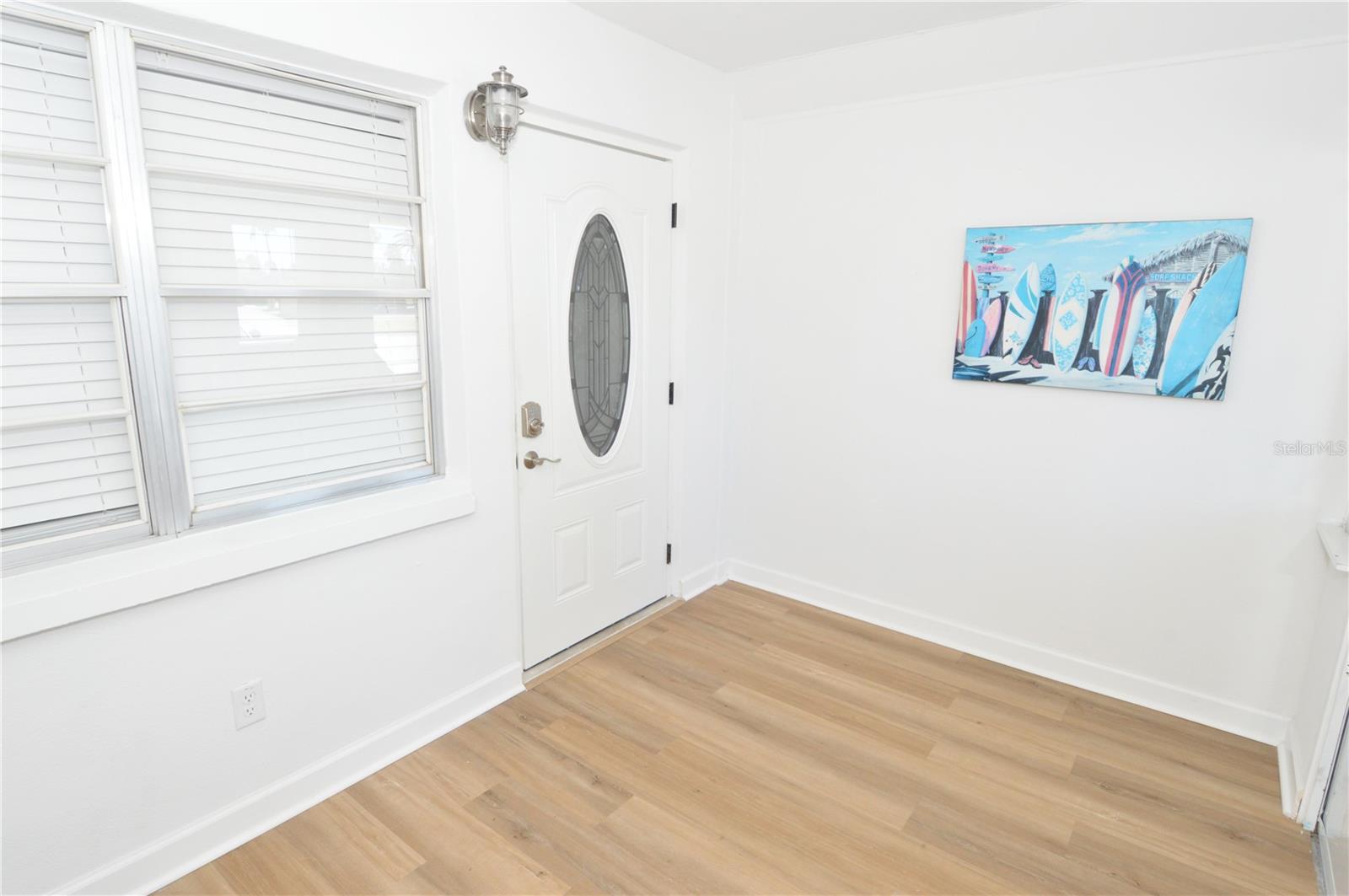 4700 Cove Cir #107 Property Photo 5