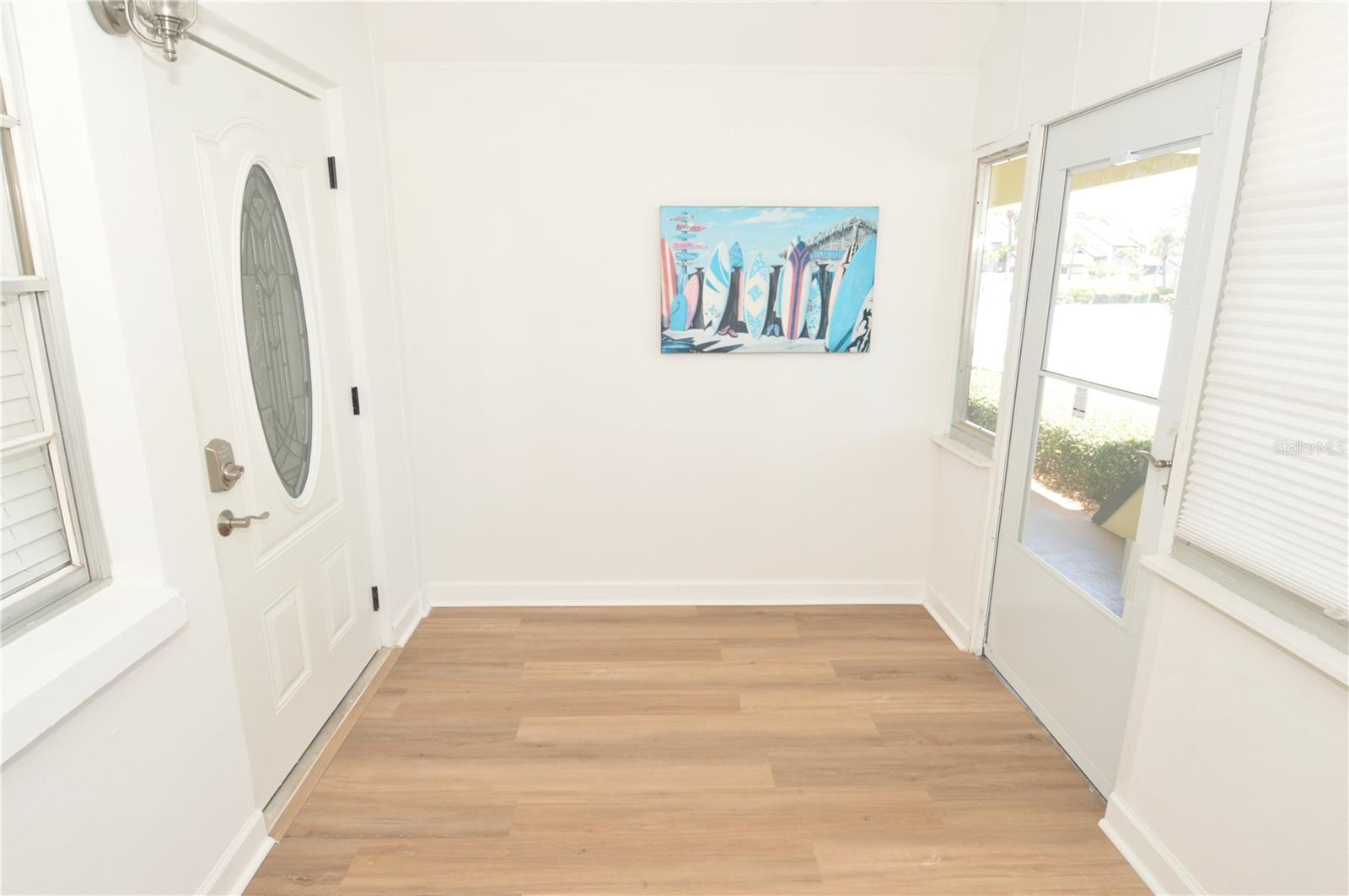 4700 Cove Cir #107 Property Photo 6