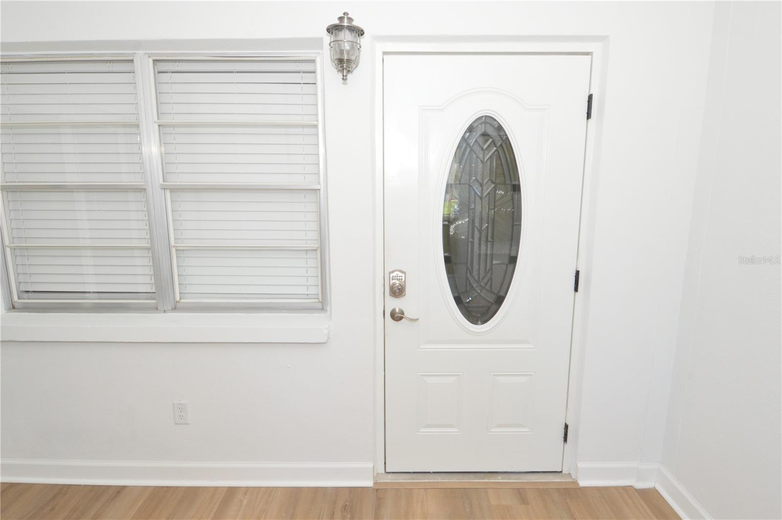 4700 Cove Cir #107 Property Photo 7