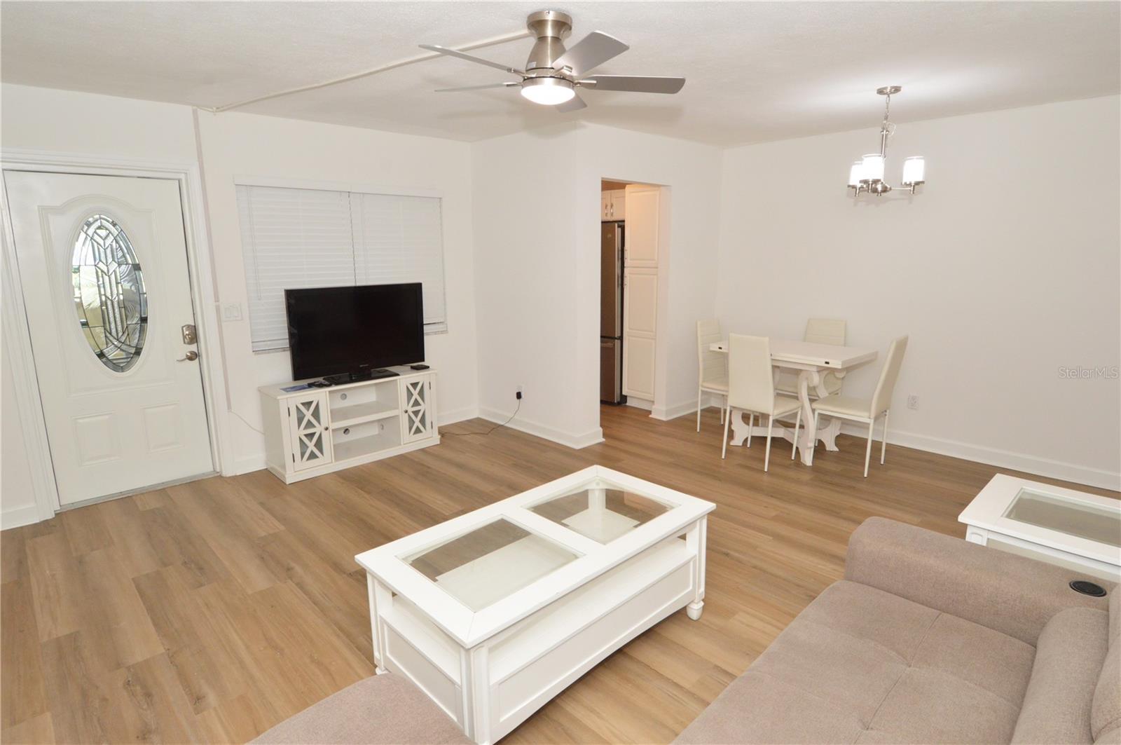 4700 Cove Cir #107 Property Photo 13