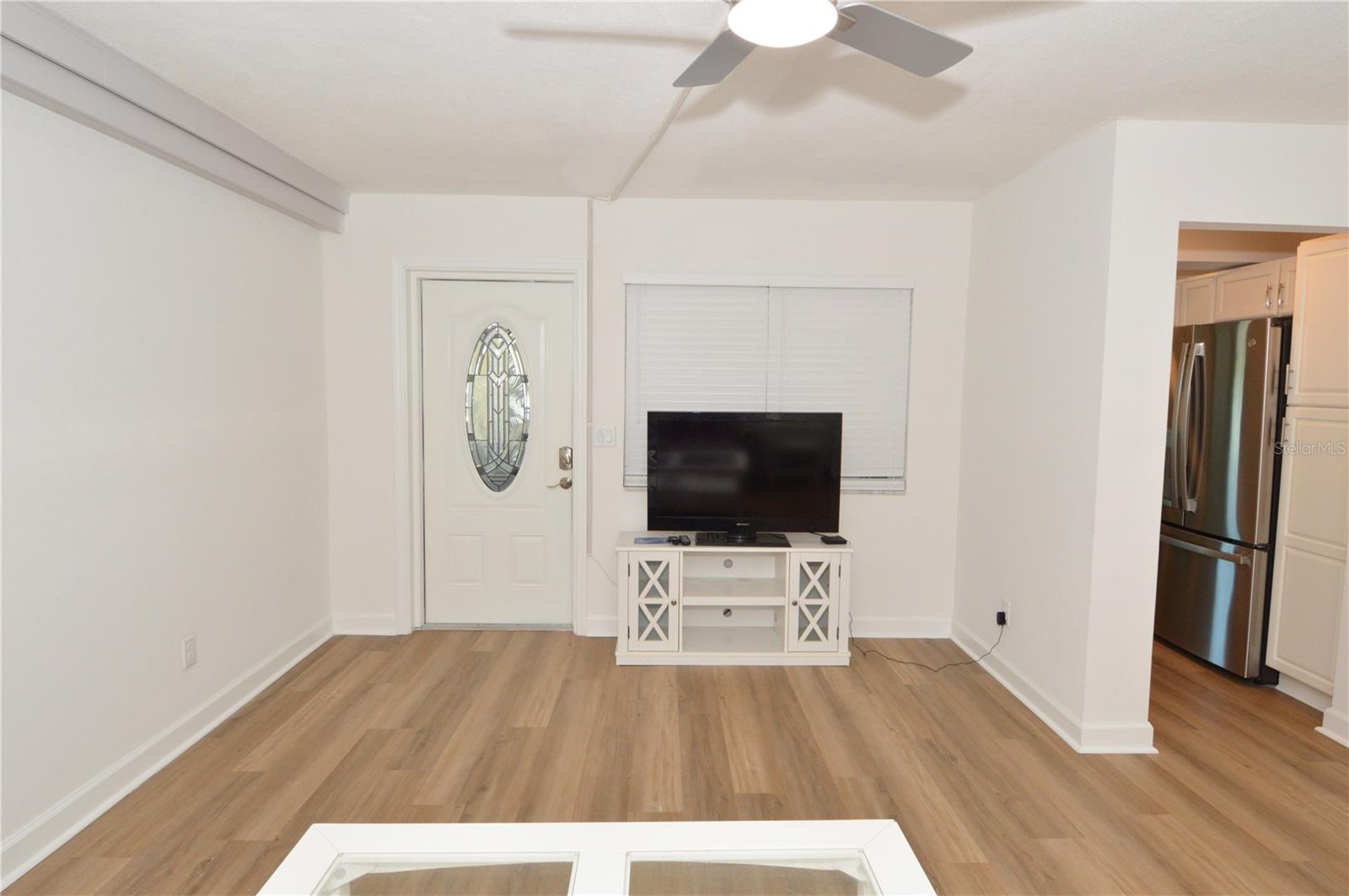 4700 Cove Cir #107 Property Photo 14