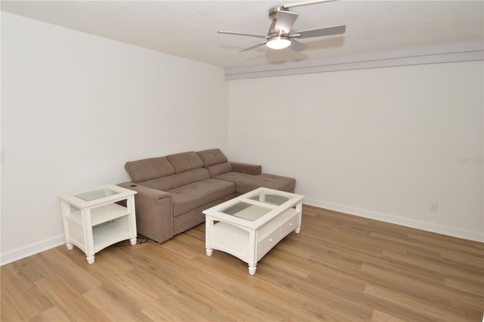 4700 Cove Cir #107 Property Photo 19