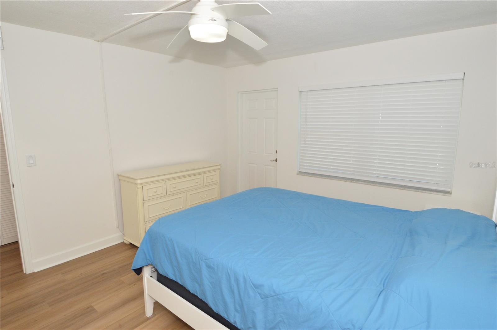 4700 Cove Cir #107 Property Photo 28