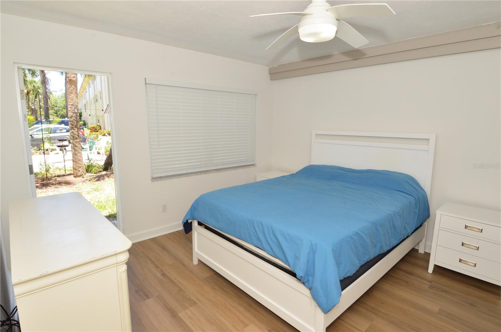4700 Cove Cir #107 Property Photo 31