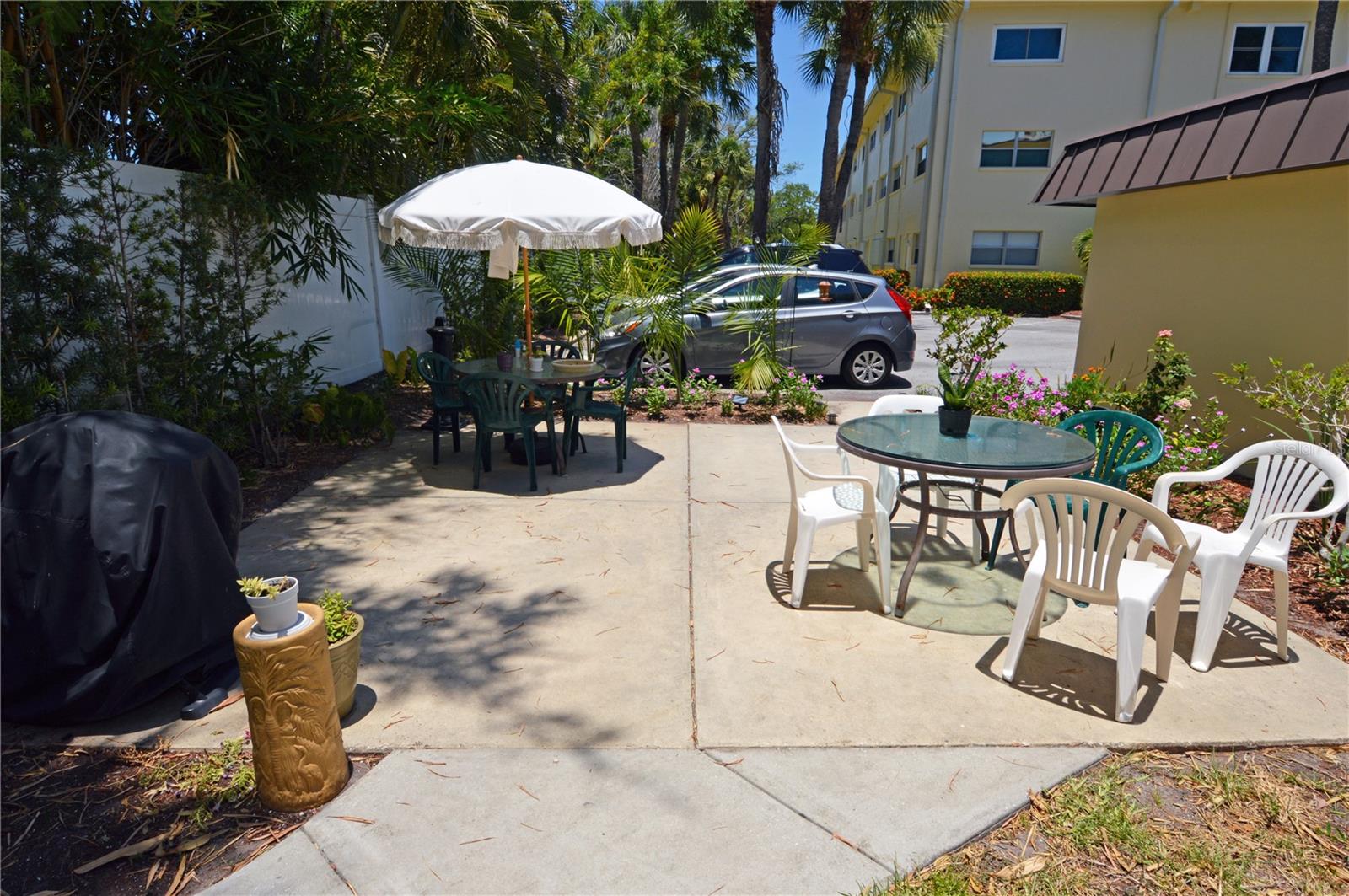 4700 Cove Cir #107 Property Photo 53