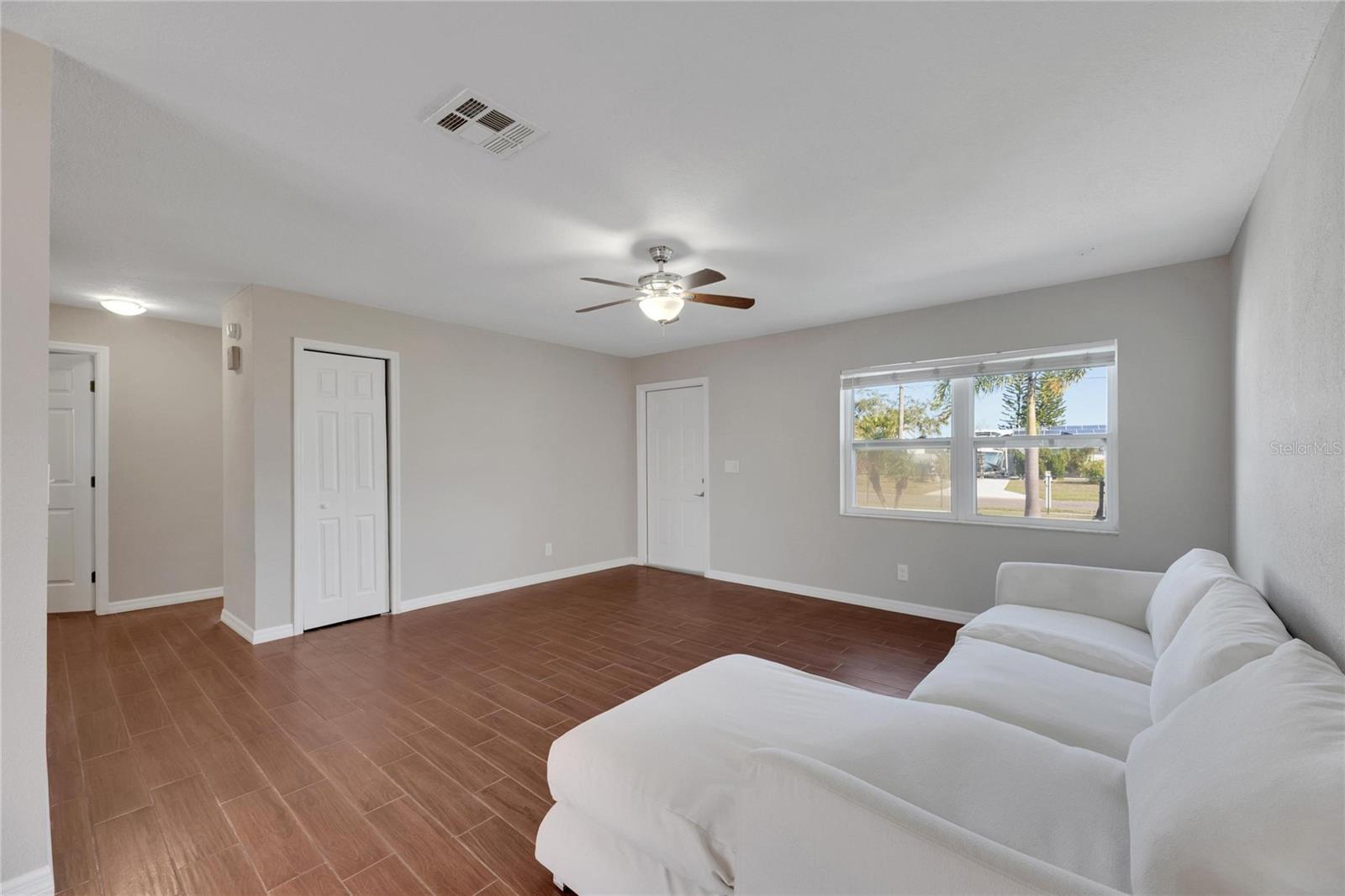 412 Flamingo Dr Property Photo 10