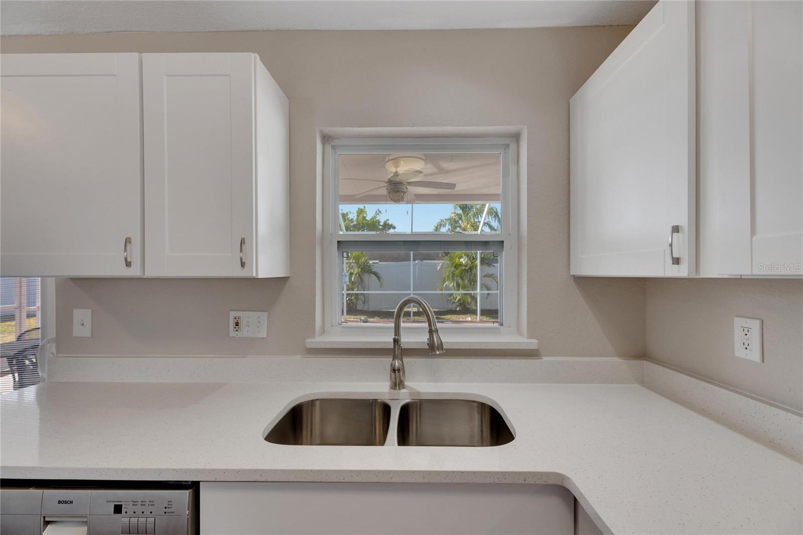 412 Flamingo Dr Property Photo 19