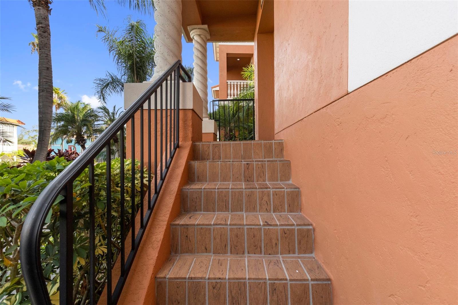 905 Villa Venicia Way Property Photo 5