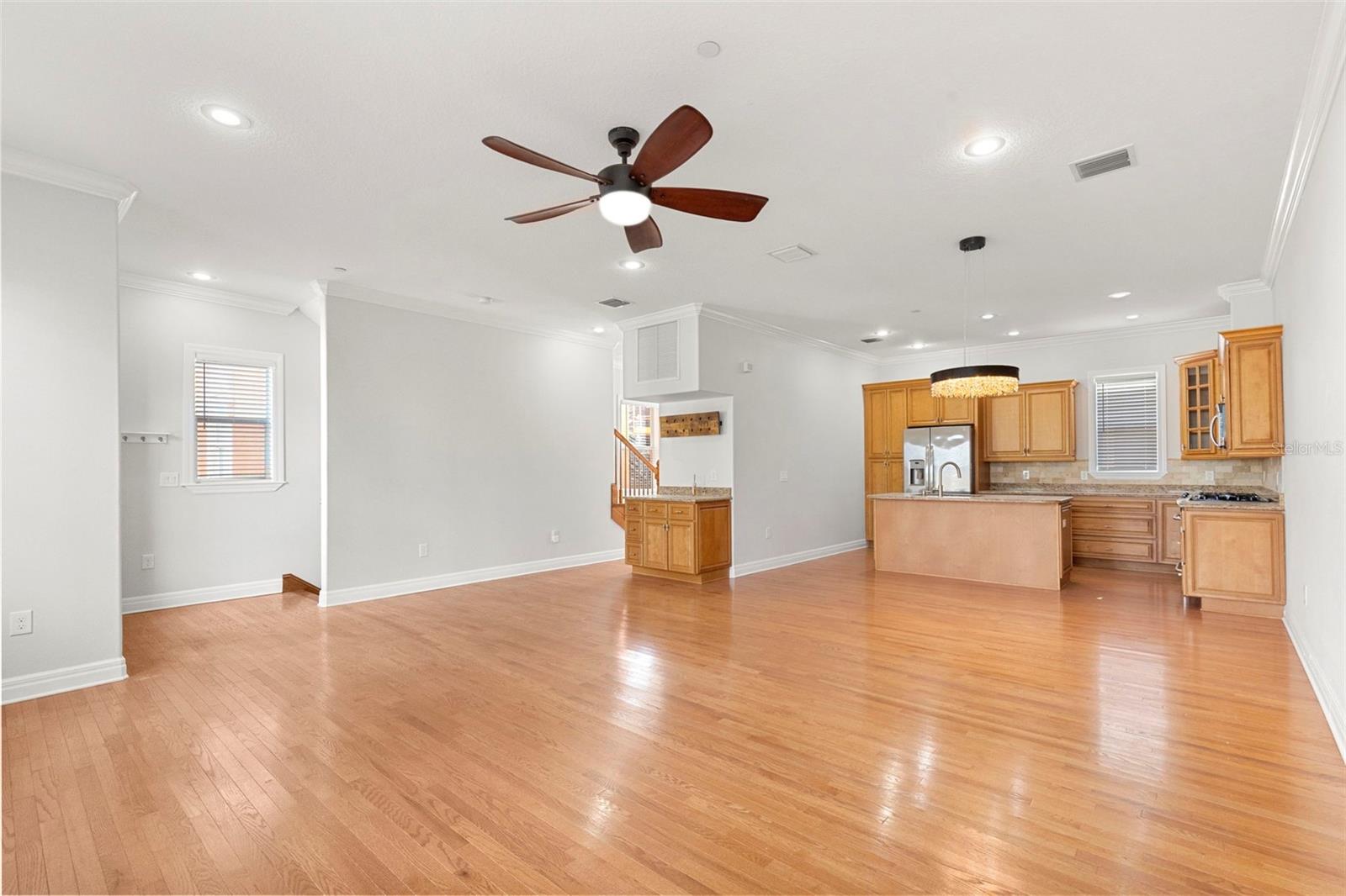 905 Villa Venicia Way Property Photo 8