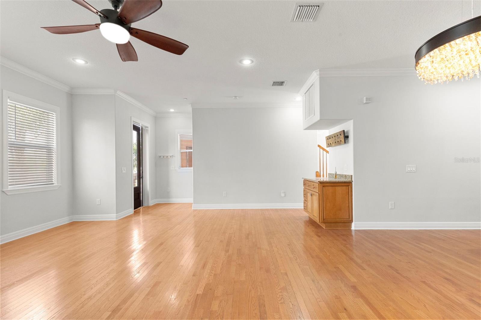 905 Villa Venicia Way Property Photo 16