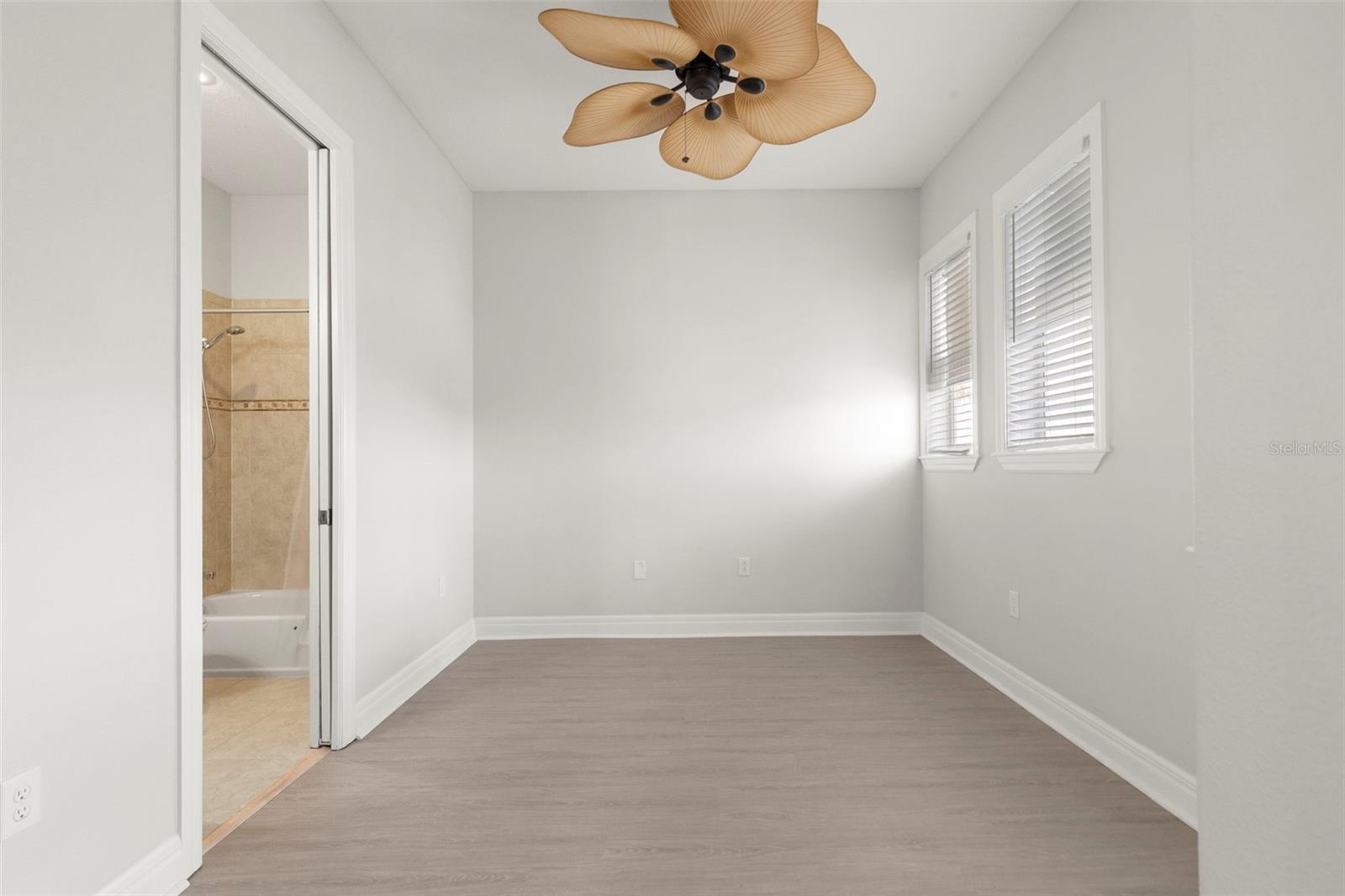 905 Villa Venicia Way Property Photo 34
