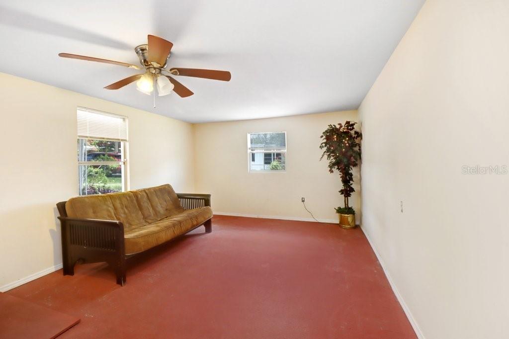 39038 Heath Dr Property Photo 6