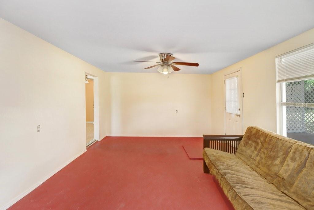 39038 Heath Dr Property Photo 7