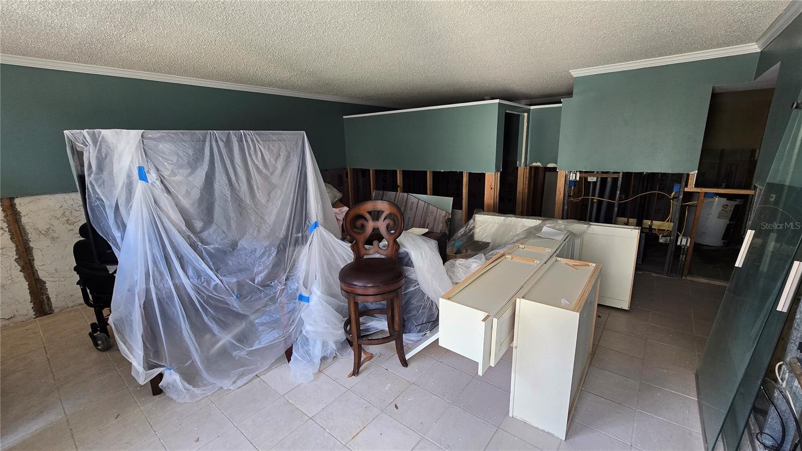 105 Island Way #112 Property Photo 8