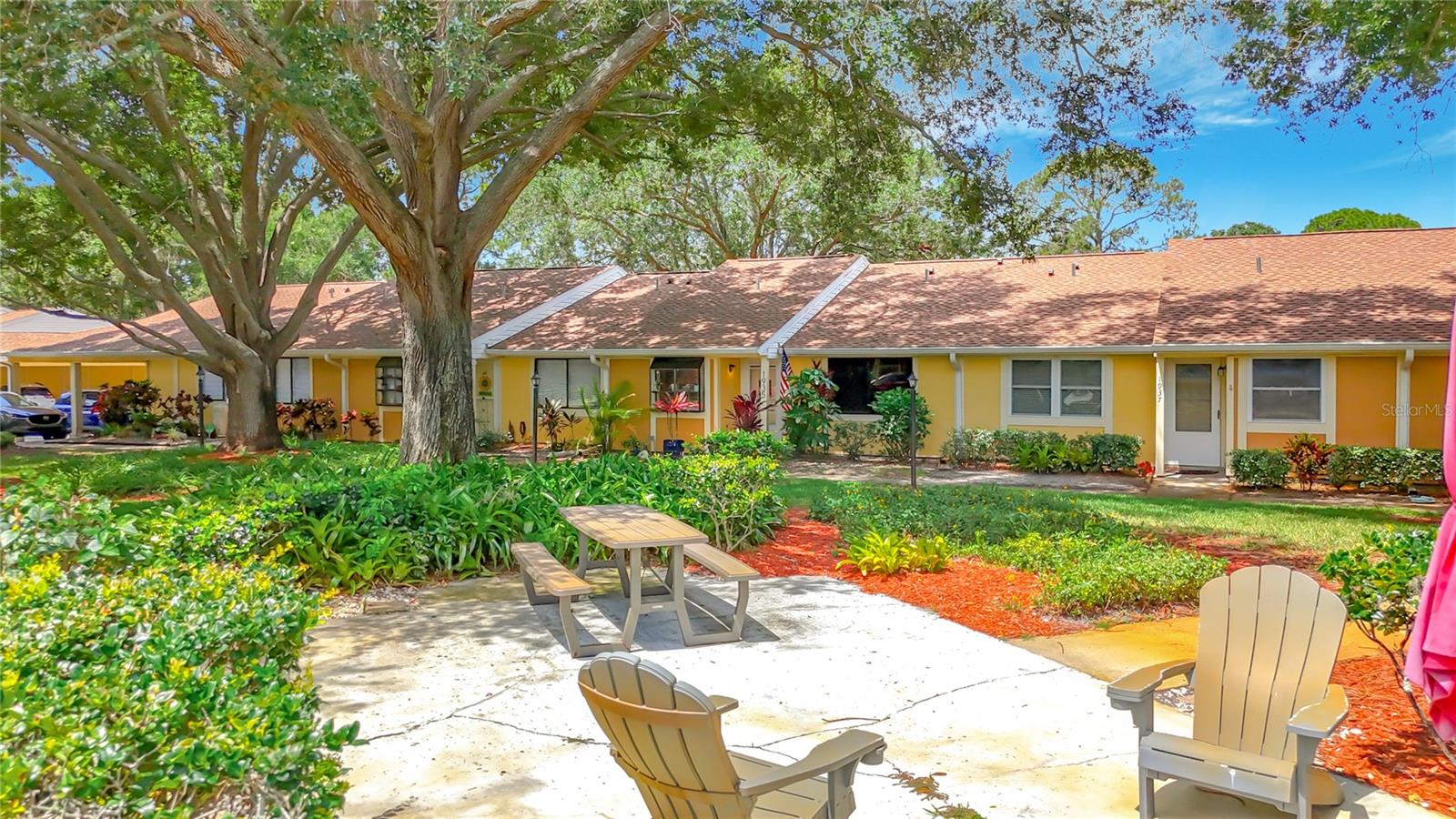 1935 Peppermill Dr #c Property Photo 8