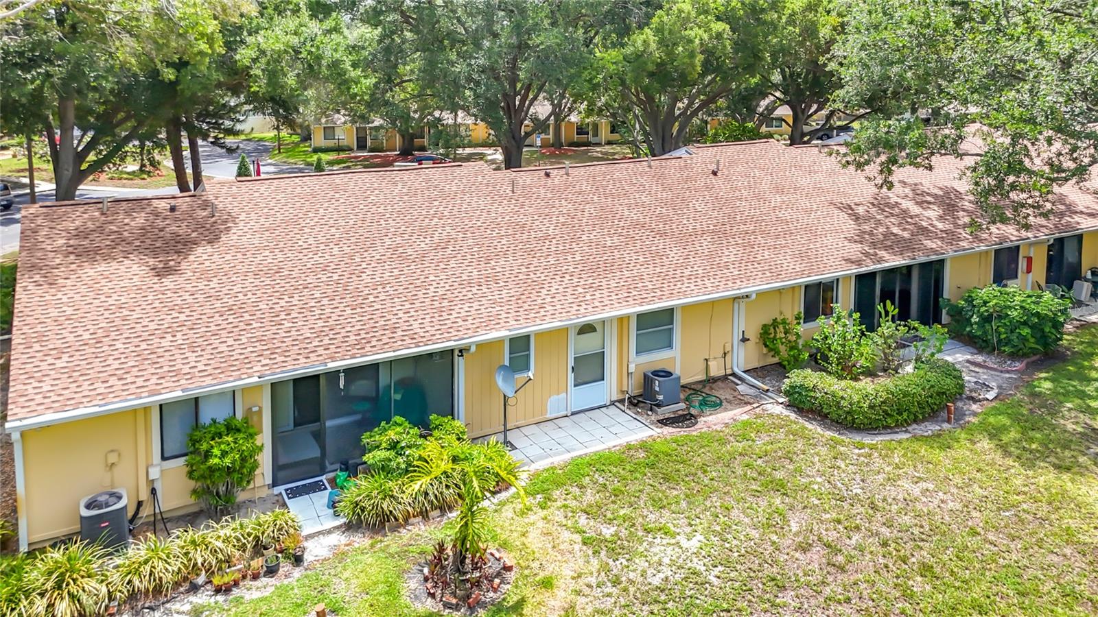 1935 Peppermill Dr #c Property Photo 18