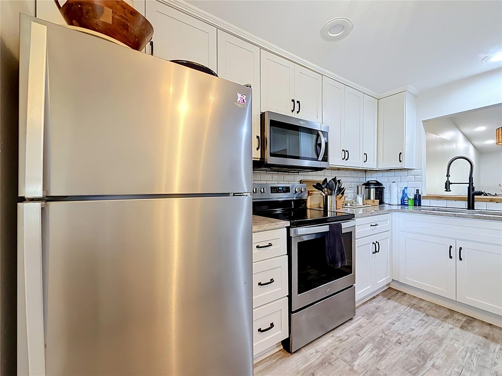 1935 Peppermill Dr #c Property Photo 25