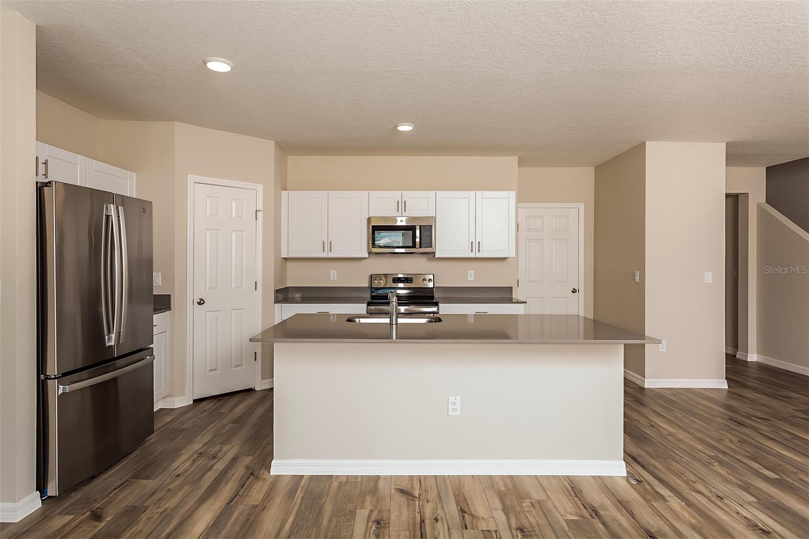 15208 Maude Landing Loop Property Photo 7