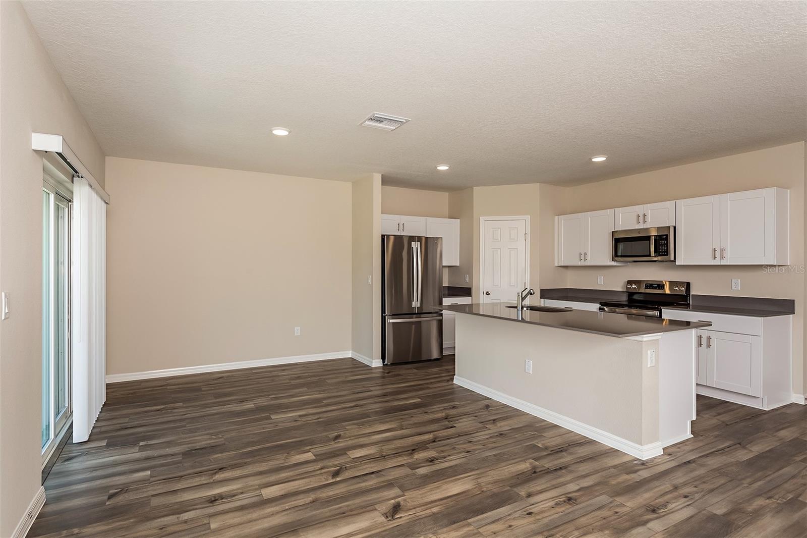 15208 Maude Landing Loop Property Photo 9