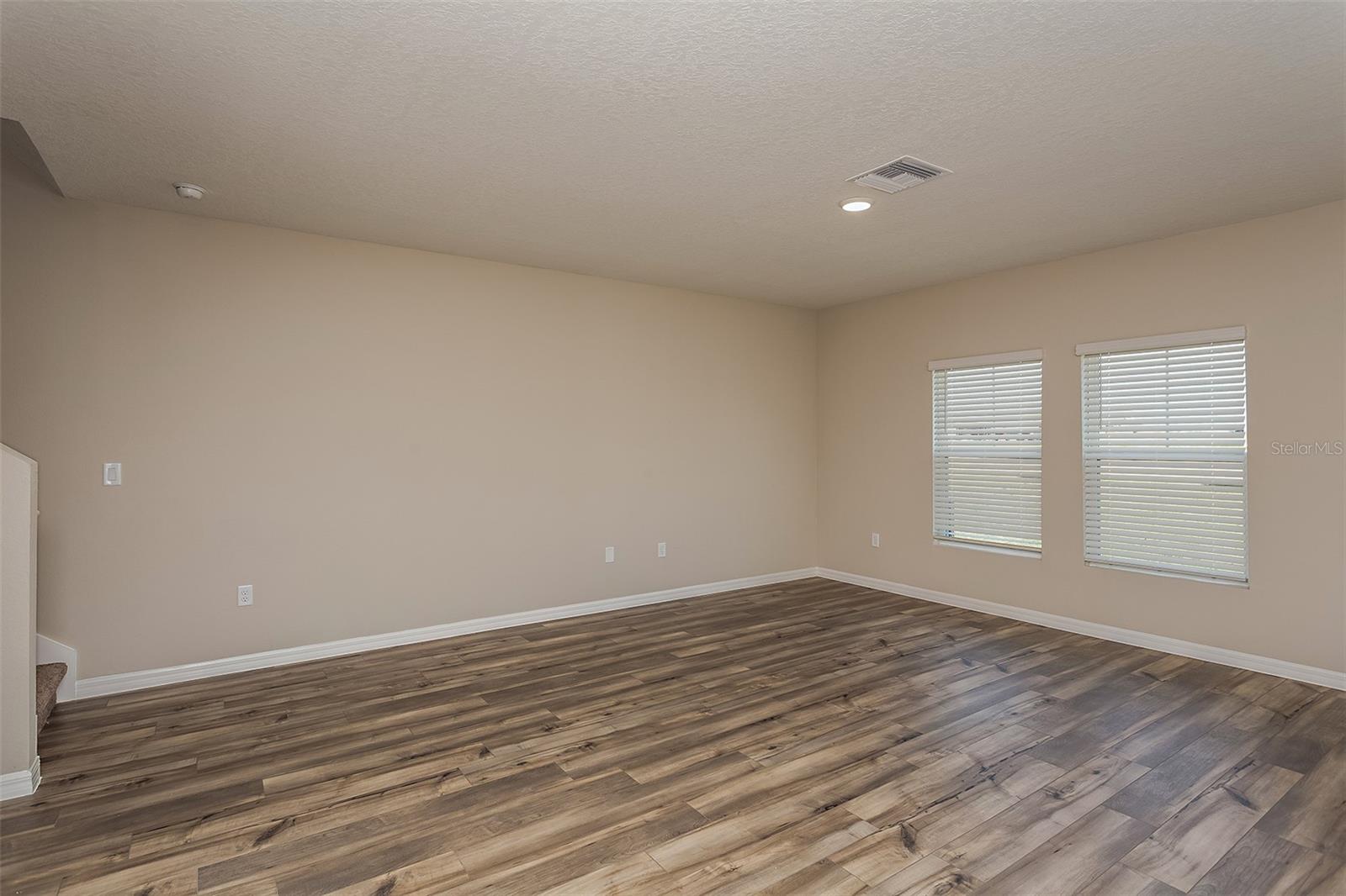 15208 Maude Landing Loop Property Photo 12