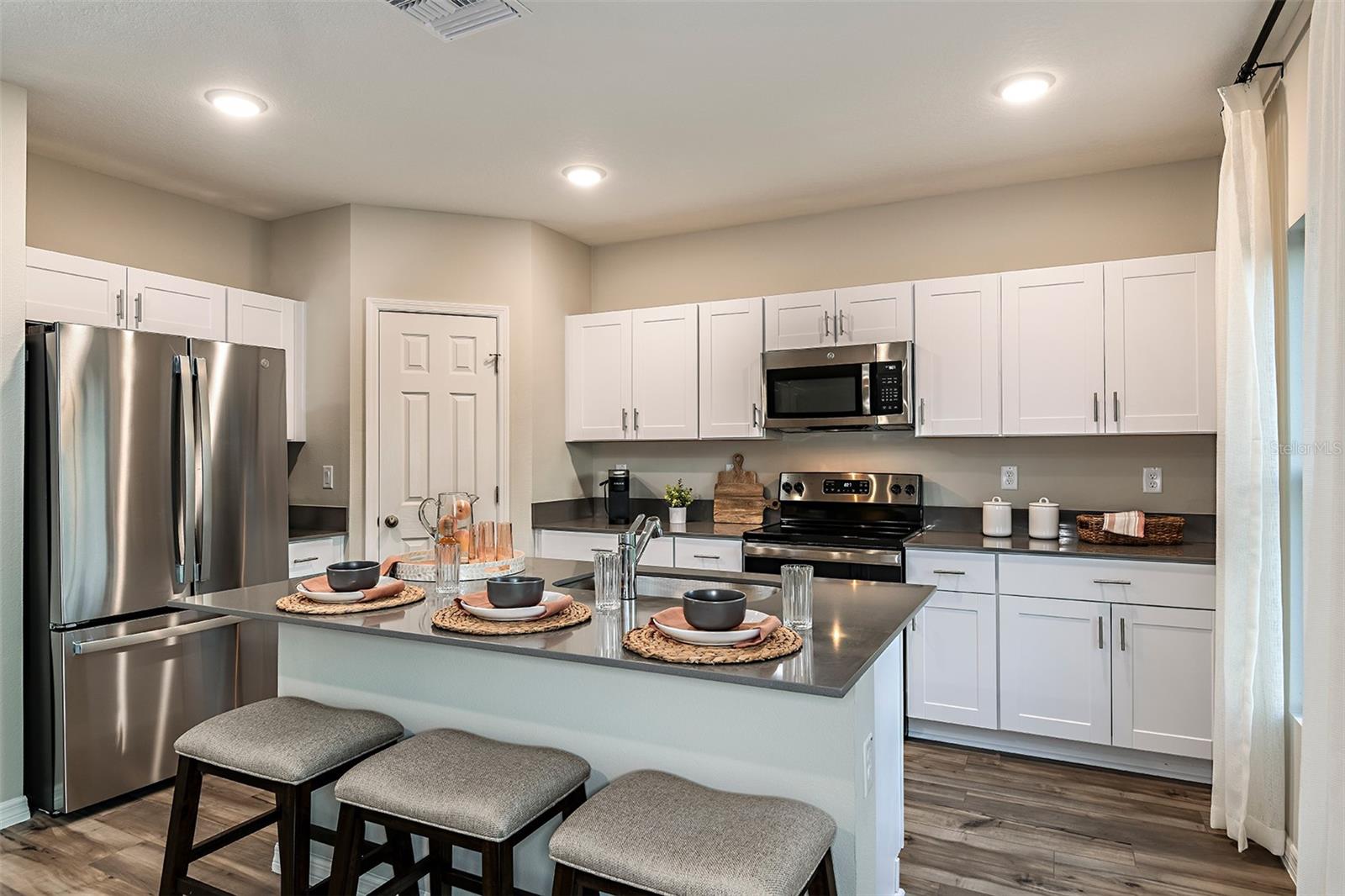 31685 Oyster Trellis Ln Property Photo 2