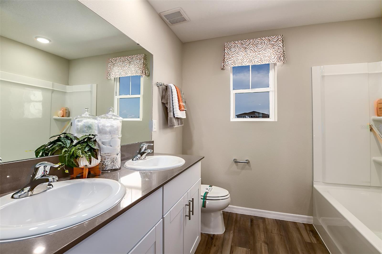 31685 Oyster Trellis Ln Property Photo 8