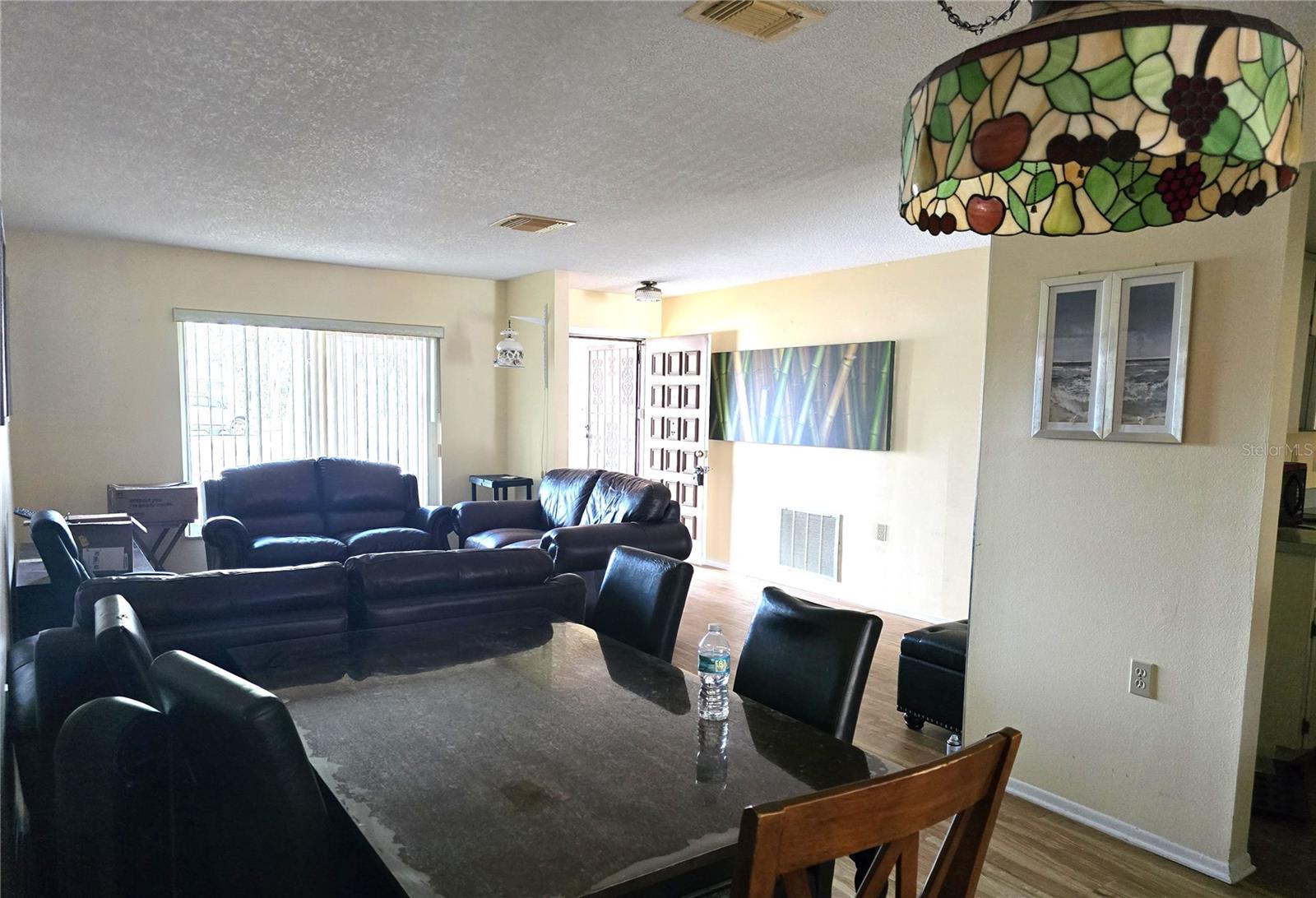 10641 Timber Ln Property Photo 6