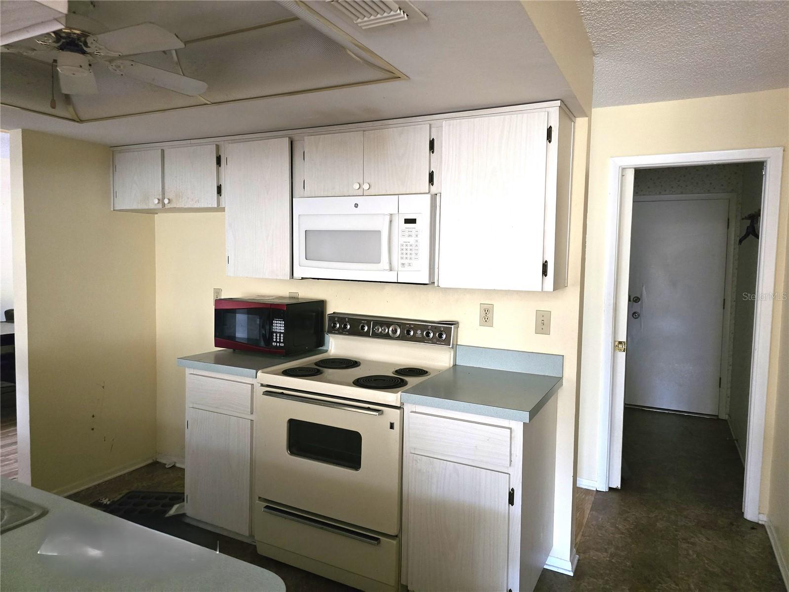 10641 Timber Ln Property Photo 12