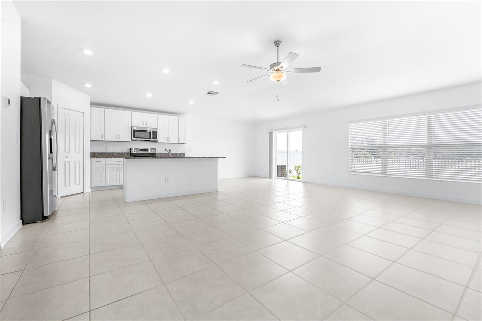 4312 Fabulous Finch Ln Property Photo 10